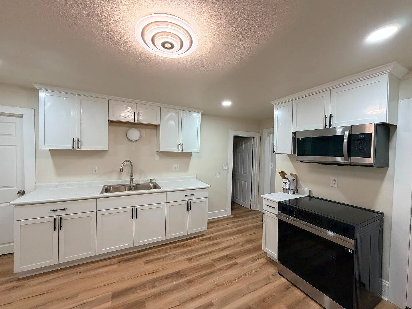2235 N Dr William Finlayson St — Photo 3
