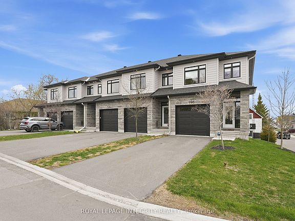 2nd image of 200 Adelaide St