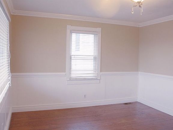 3rd image of 113 Kingsley Ave