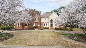 1st image of 511 Oak Hill Ln
