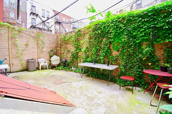 Rented by Brick&Mortar | media 27