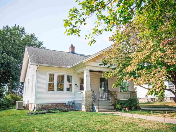 2526 Chestnut St, Quincy, IL 62301