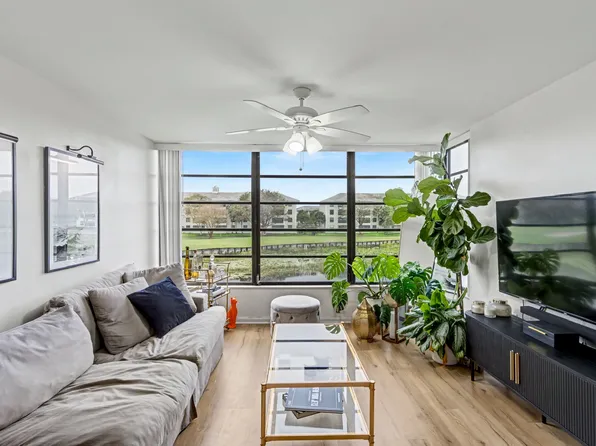 1518 Whitehall Dr APT 204, Davie, FL 33324