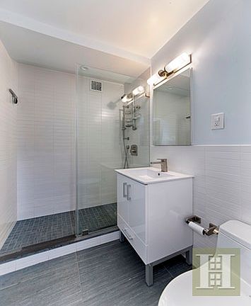 4th image of 333 E 14th St APT 5L