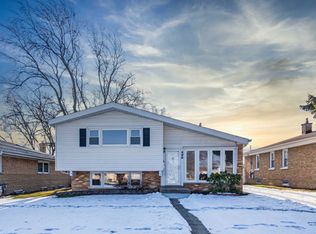 496 E Butterfield Rd, Elmhurst, IL 60126