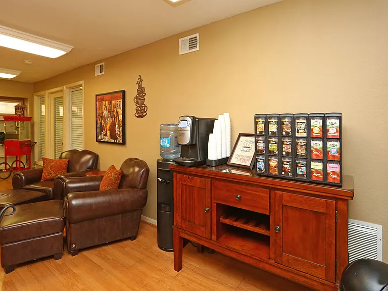 Dove Park Apartments — Photo 4