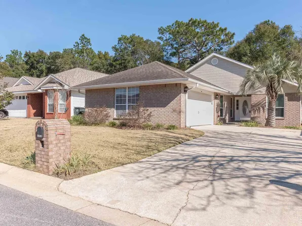 1256 Greystone Ln, Pensacola, FL 32514
