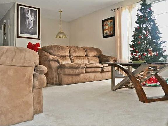 3rd image of 1519 S Freestone Dr