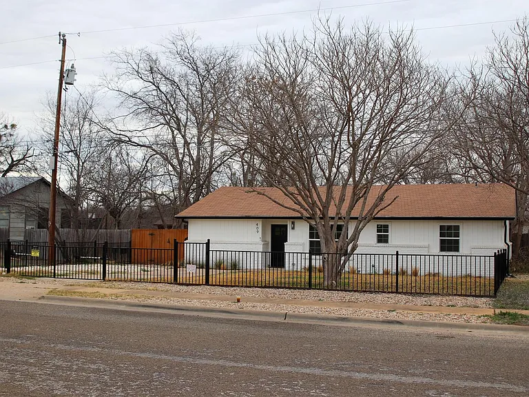 409 Avenue R — Photo 4