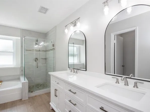 15414 Woodcote Court, Houston, TX 77062