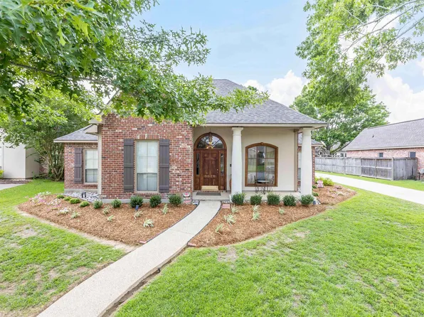 5018 Autumn Brook Dr, Baton Rouge, LA 70817