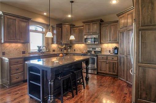 Plenty of Room for Everything in this Kitchen