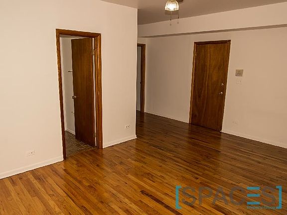 2nd image of 4511 N Malden St APT 2A