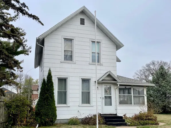 962 Gilmore Ave, Winona, MN 55987