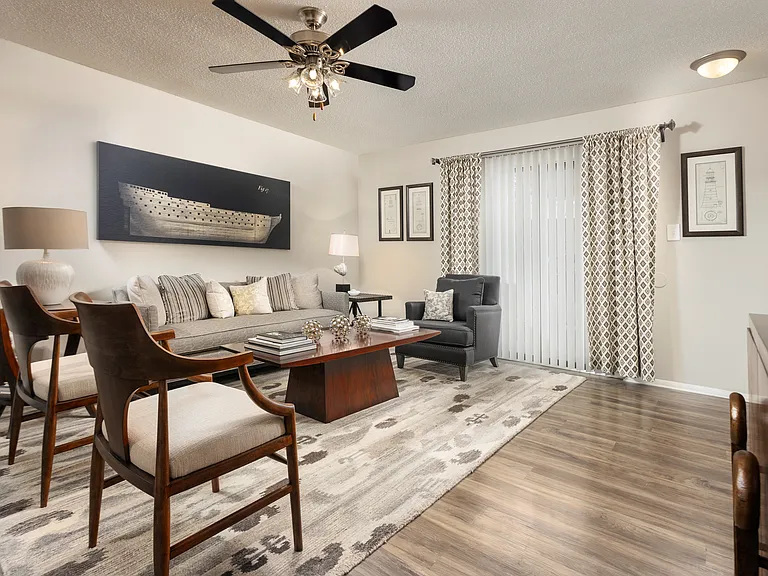 Azure Cove Apartment Homes — Photo 60