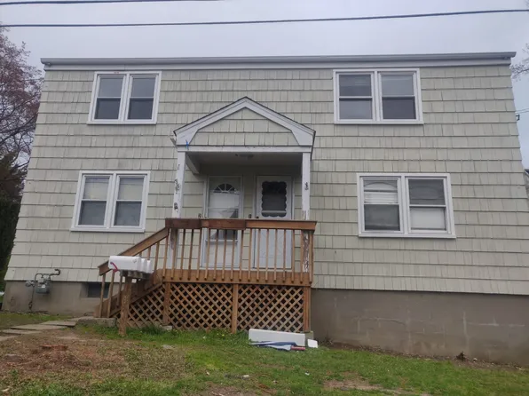 4 Carlson Ct #2, Norwalk, CT 06855