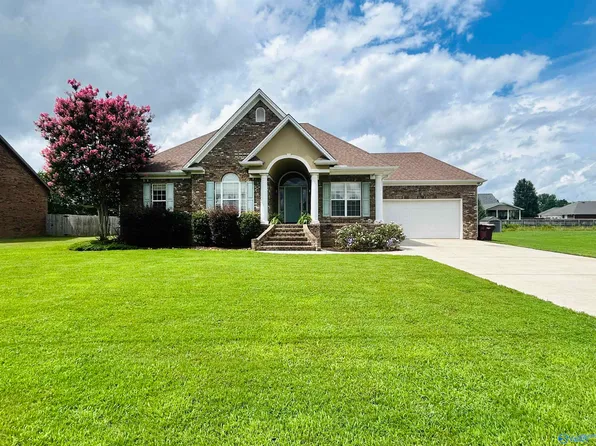 27411 Bridle Tree Ln, Harvest, AL 35749