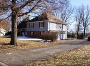 11905 W 143rd Ter, Olathe, KS 66062