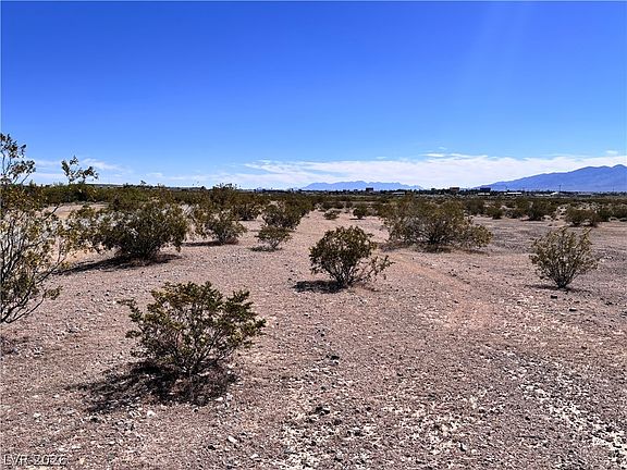 3rd image of 970 N Inca Ln
