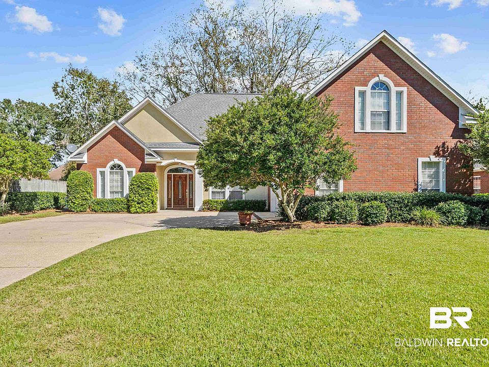 1st image of 19378 Fairfax Dr