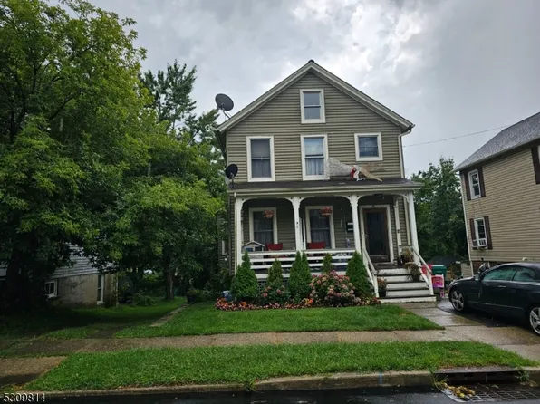 34 Clinton St, Newton Town, NJ 07860