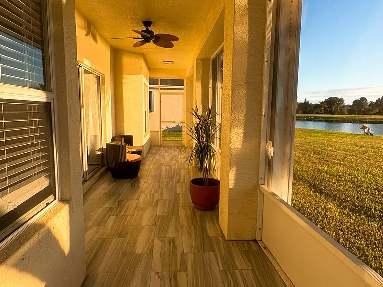 532 SW Indian Key Dr — Photo 31