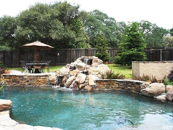3rd image of 268 Alpine Falls Dr