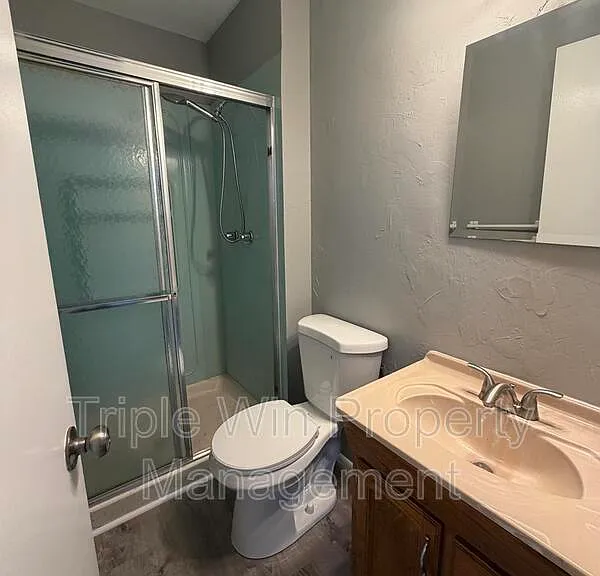 2450 Jenkee Dr — Photo 21