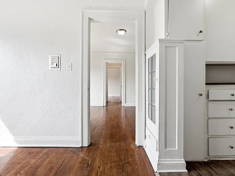 3214 Yorkshire Rd #205 — Photo 6