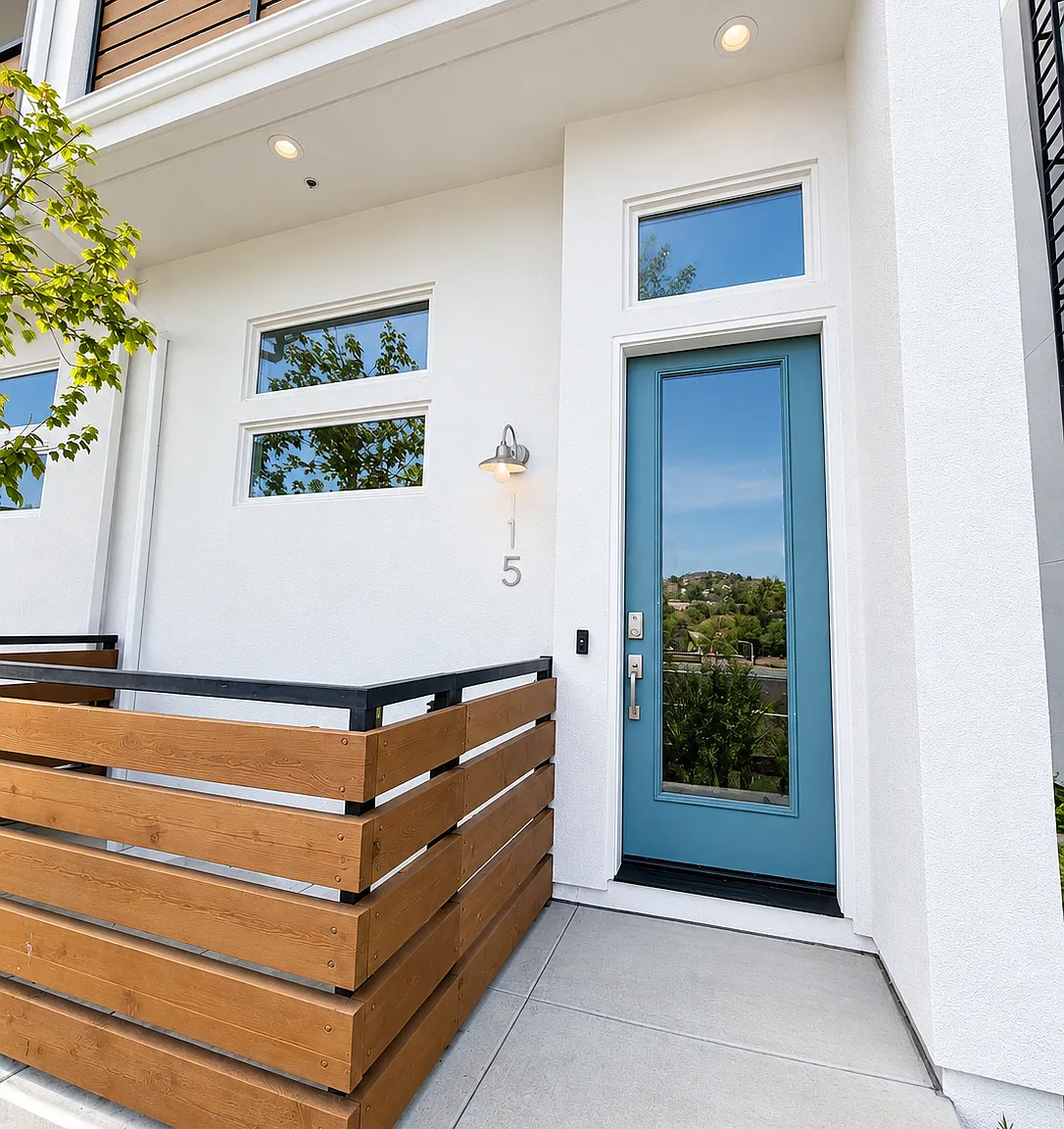 3 bed, 1328 sqft, $5,400 — Photo 1