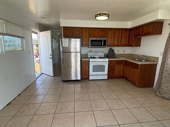 5th image of 6709 Del Playa Dr #B