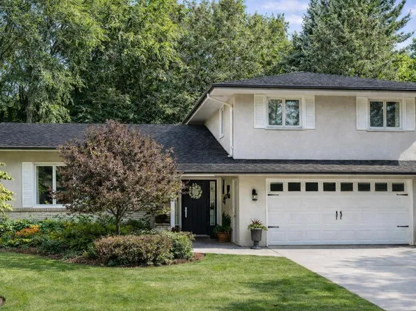 440 Betty Ln, West Saint Paul, MN 55118