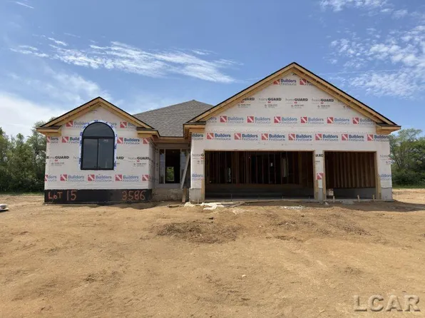 3586 Serra Dr, Tecumseh, MI 49286