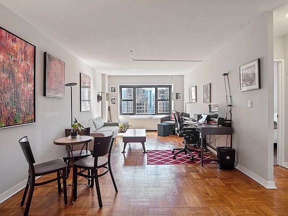 4th image of 20 W 64th St APT 30C