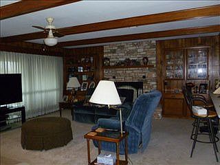 3rd image of 209 Cindy Dr