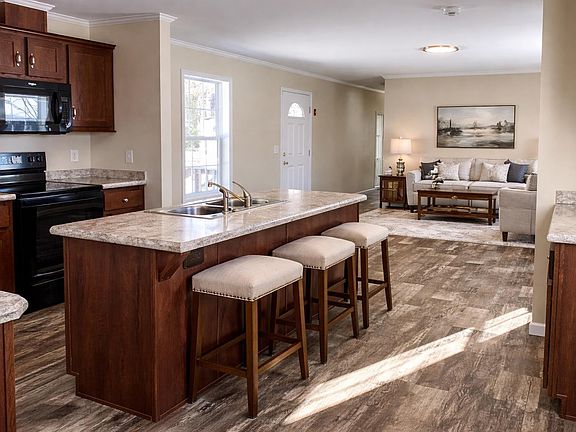 5th image of 11 Colonial Drive