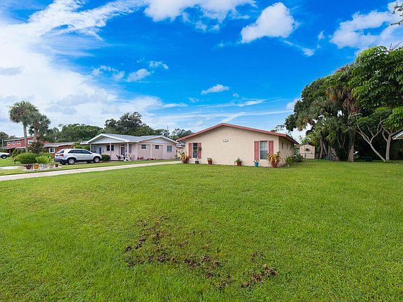 3rd image of 2713 Placid Avenue