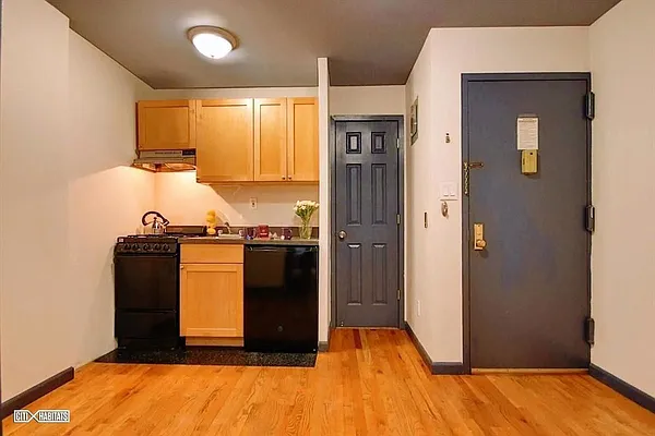 Rented by Highline Residential | media 13