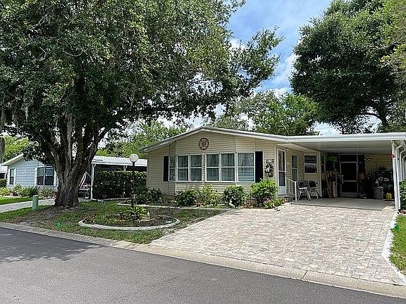 3rd image of 17 Misty Falls Dr