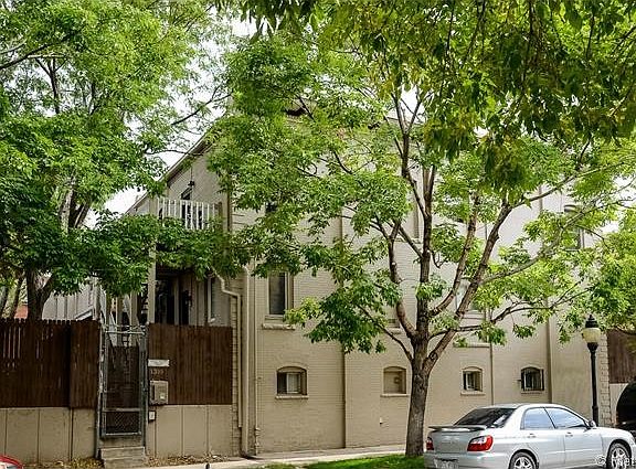 4th image of 1310 N Corona St