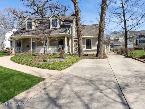 233 Forest Ave, Itasca, IL 60143