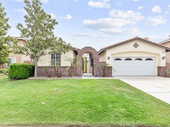 16453 Freesia Ct, Fontana, CA 92336