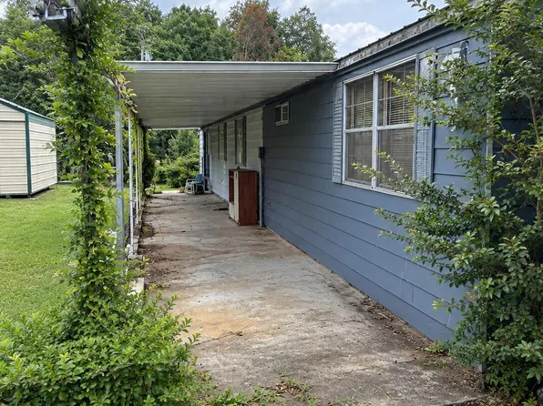 9253 Cherokee Trl, Crossville, TN 38572