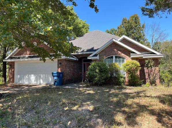 8 Warwick Ln, Bella Vista, AR 72714