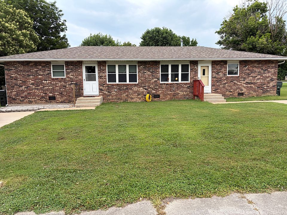 1st image of 816 Looney St