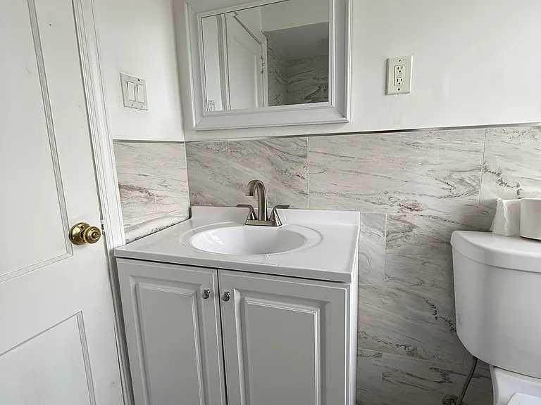 290 Roberts Ave #2 — Photo 16