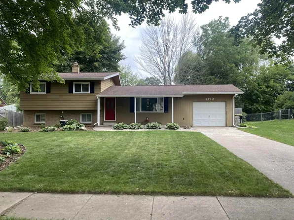 1712 Bauss Ct, Midland, MI 48642