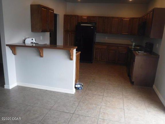 4th image of 5054 Raintree Cir #B