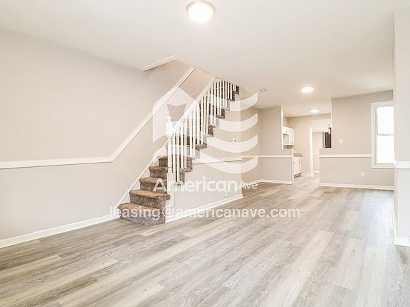 982070_003_wm_-_living_room_13529328.jpg