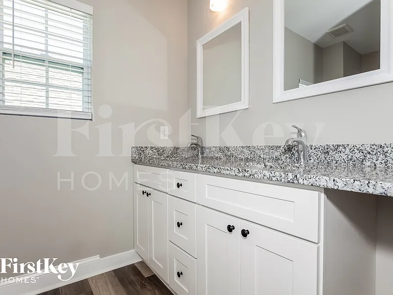 5055 Tuckaseegee Rd — Photo 10